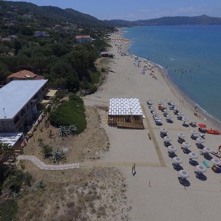 Residence Le Palme - Appartamenti Sul Mare - Spiaggia Tra Palinuro E Caprioli Pisciotta Εξωτερικό φωτογραφία
