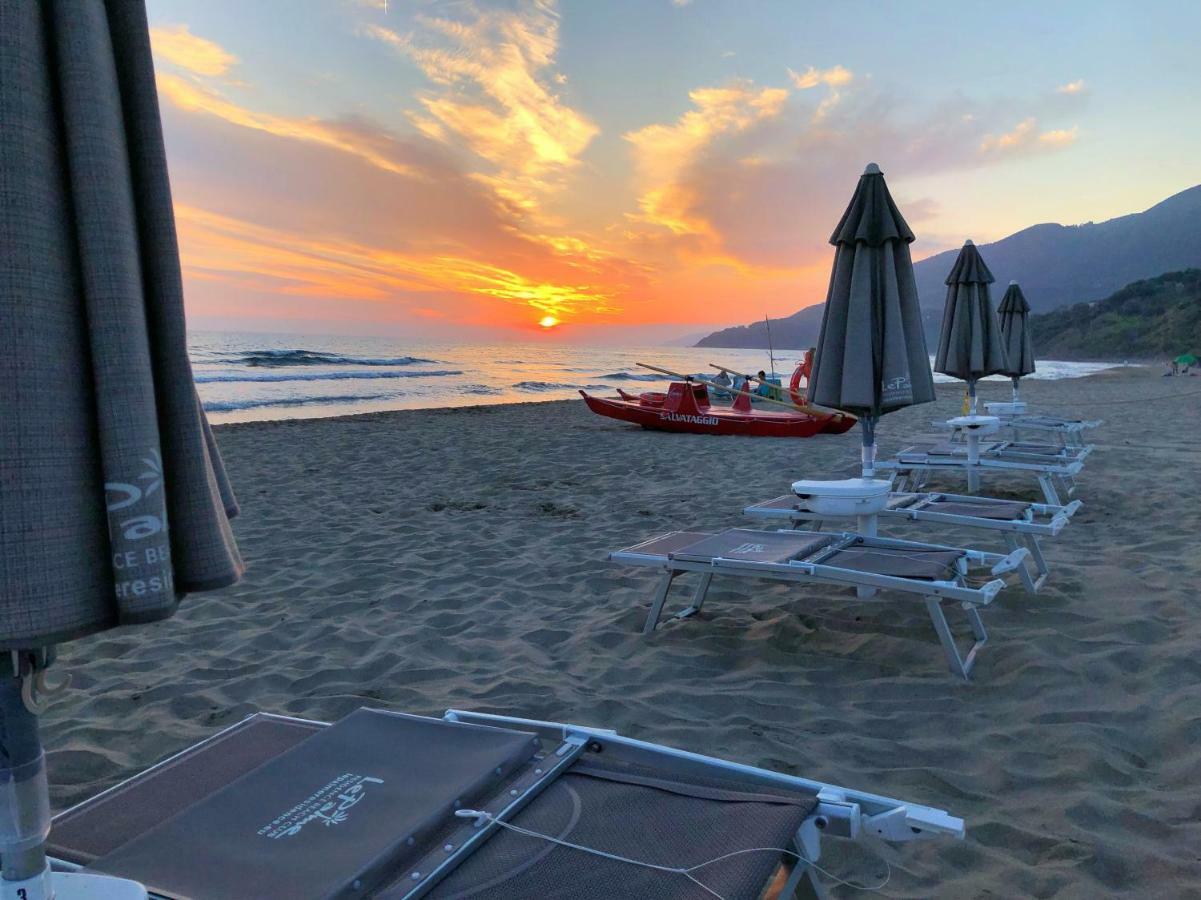 Residence Le Palme - Appartamenti Sul Mare - Spiaggia Tra Palinuro E Caprioli Pisciotta Εξωτερικό φωτογραφία