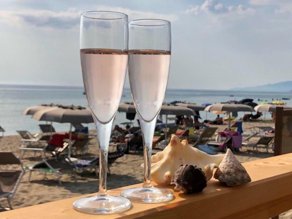 Residence Le Palme - Appartamenti Sul Mare - Spiaggia Tra Palinuro E Caprioli Pisciotta Εξωτερικό φωτογραφία