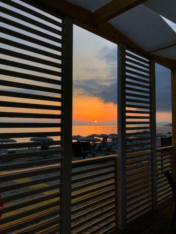 Residence Le Palme - Appartamenti Sul Mare - Spiaggia Tra Palinuro E Caprioli Pisciotta Εξωτερικό φωτογραφία